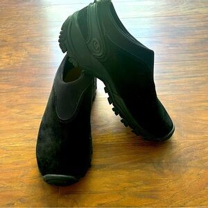 Merrell Men's Winter Moc in Black Size 9 Stretchy Ankle EUC